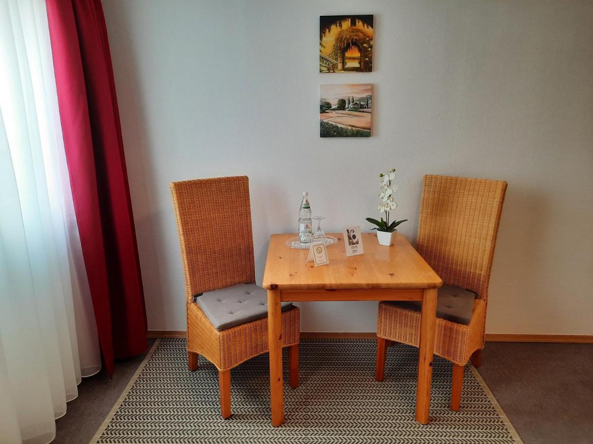 Willanzheim Landgasthof May מראה חיצוני תמונה